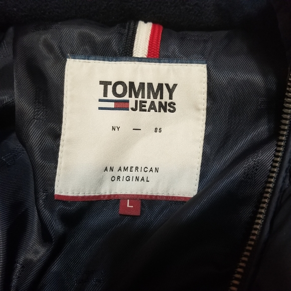 TOMMY HILFIGER puffy jacket . Large/blue. - Picture 11 of 11